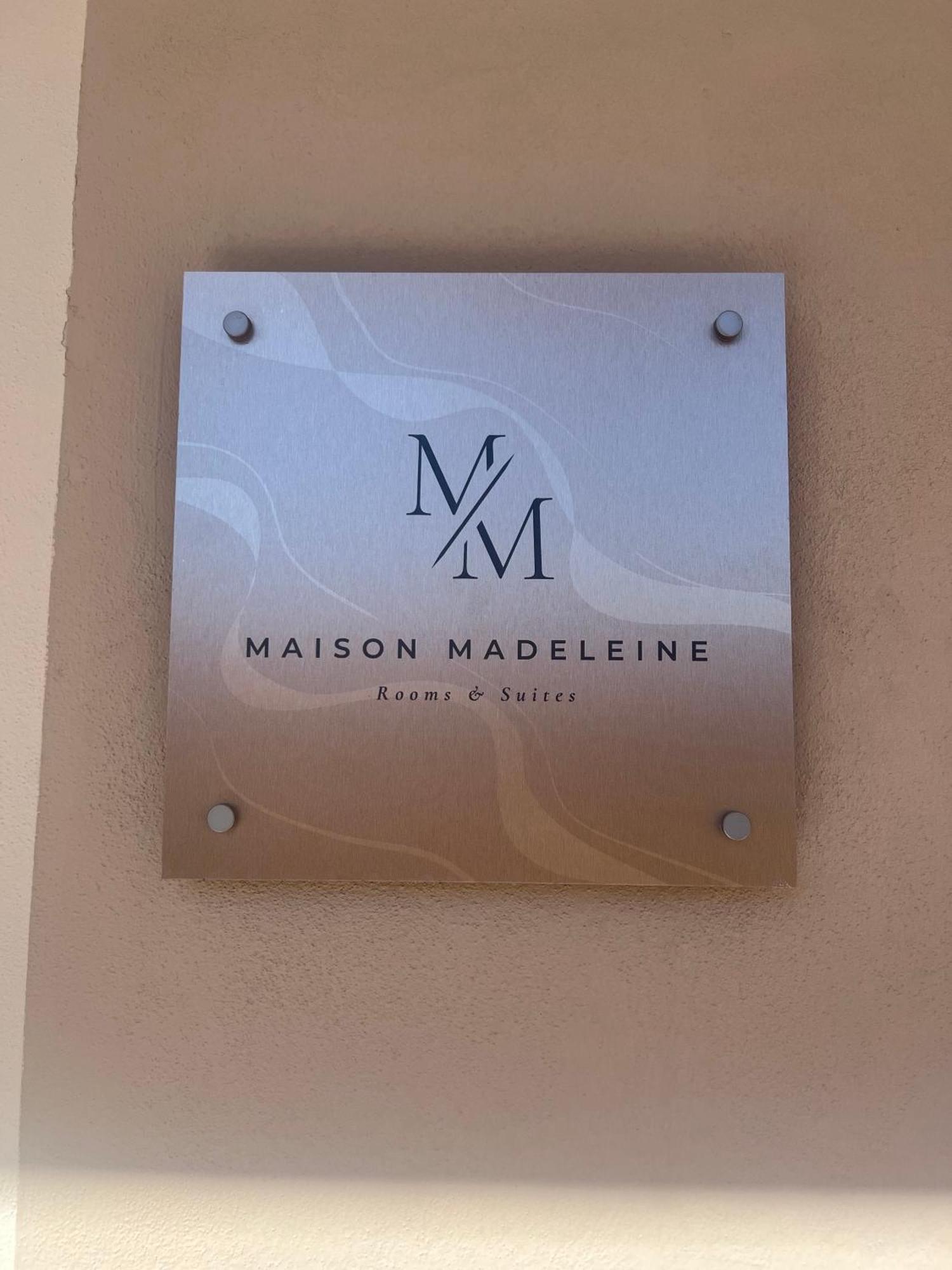 Maison Madeleine Ла Мадалена Екстериор снимка